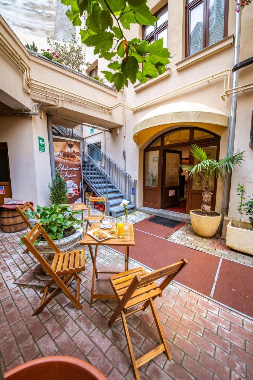 Aparthotel Bucharest Boutique By Jullie Exterior foto